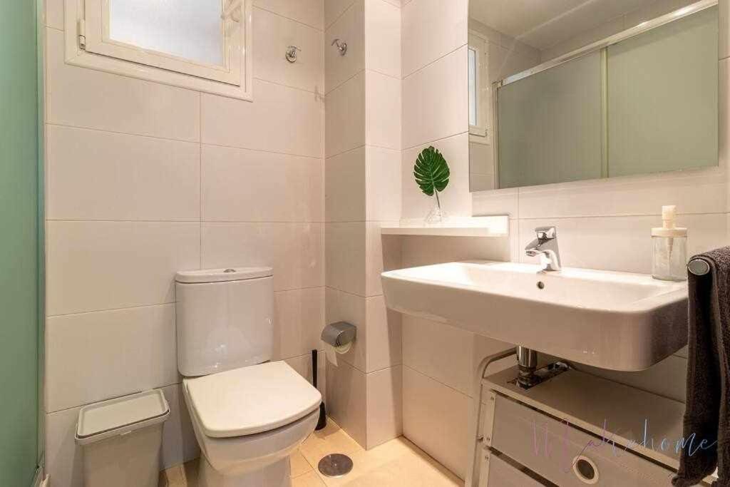Apartamento 4 En Estadio Sevilla 8 Plazas Y Metro Екстер'єр фото