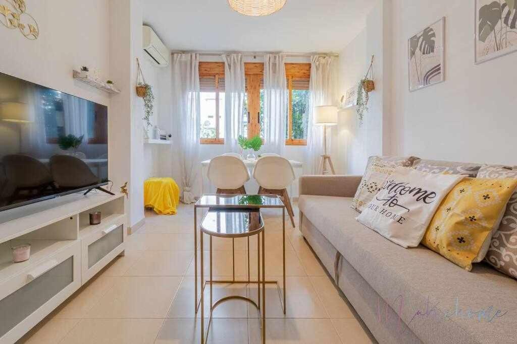 Apartamento 4 En Estadio Sevilla 8 Plazas Y Metro Екстер'єр фото